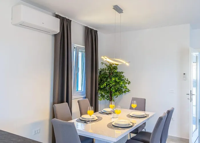 Nikol Apartament Trogir